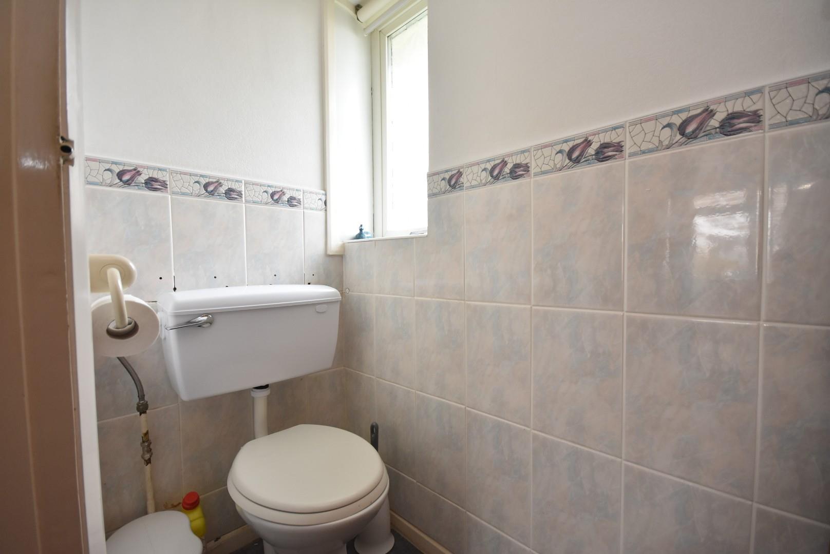 32 Laburnum Way, Penarth, CF64 3NF